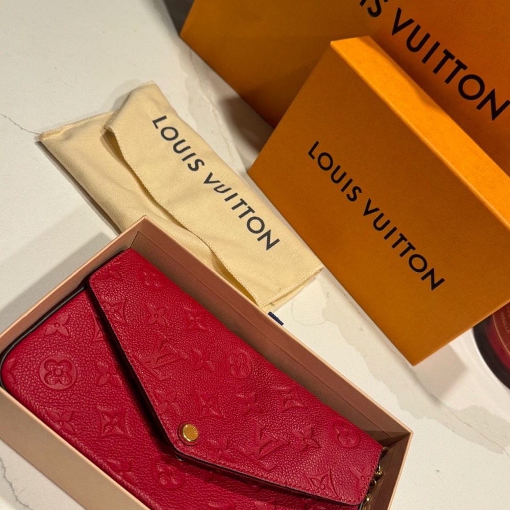 Louis Vuitton Pouchette